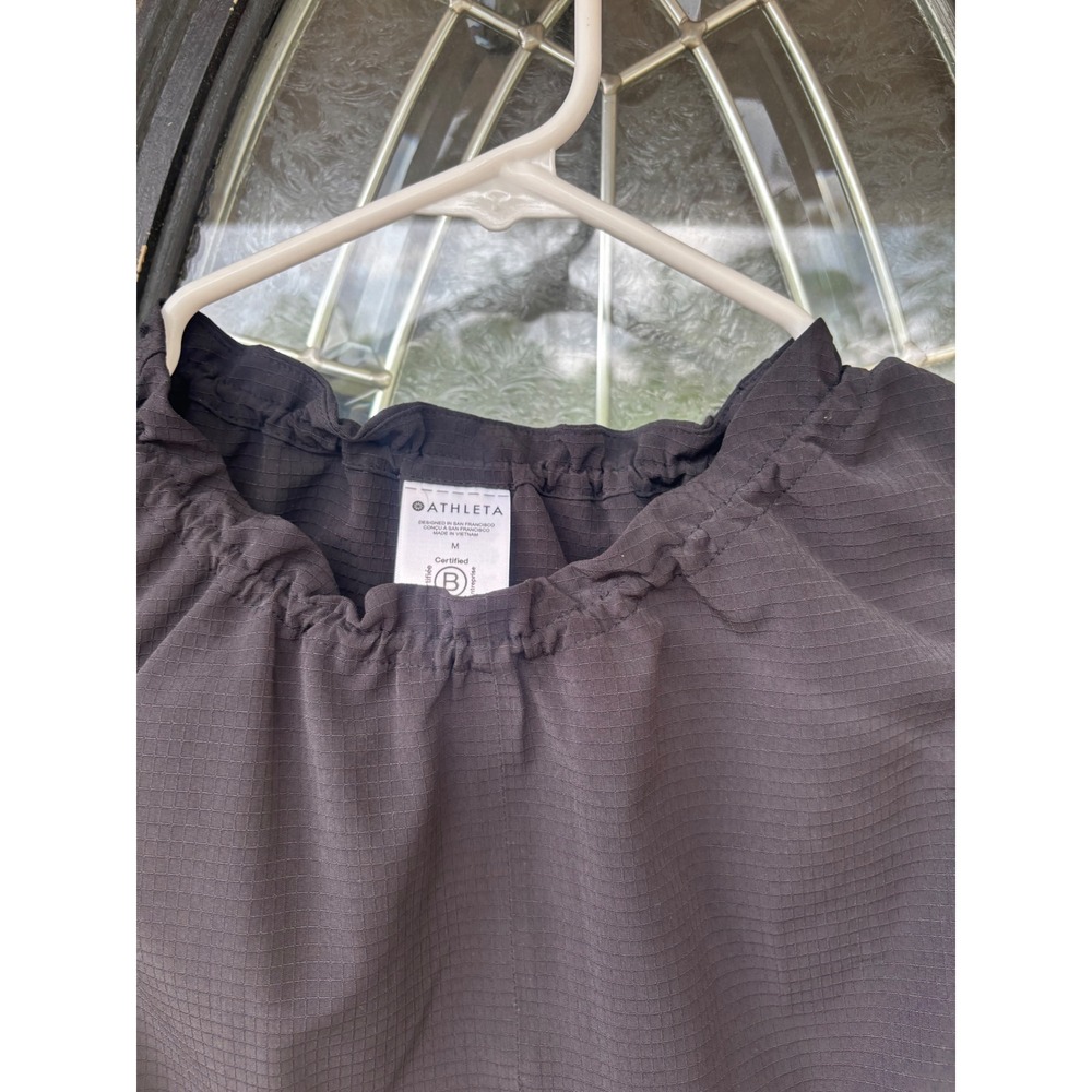Athleta Womens Black Ruffle Neck Cinch Back Grid Ripstop Sleeveless Top Medium - Picture 2 of 7